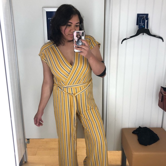 Meet your Posher, Madison - Picture 3 of 4